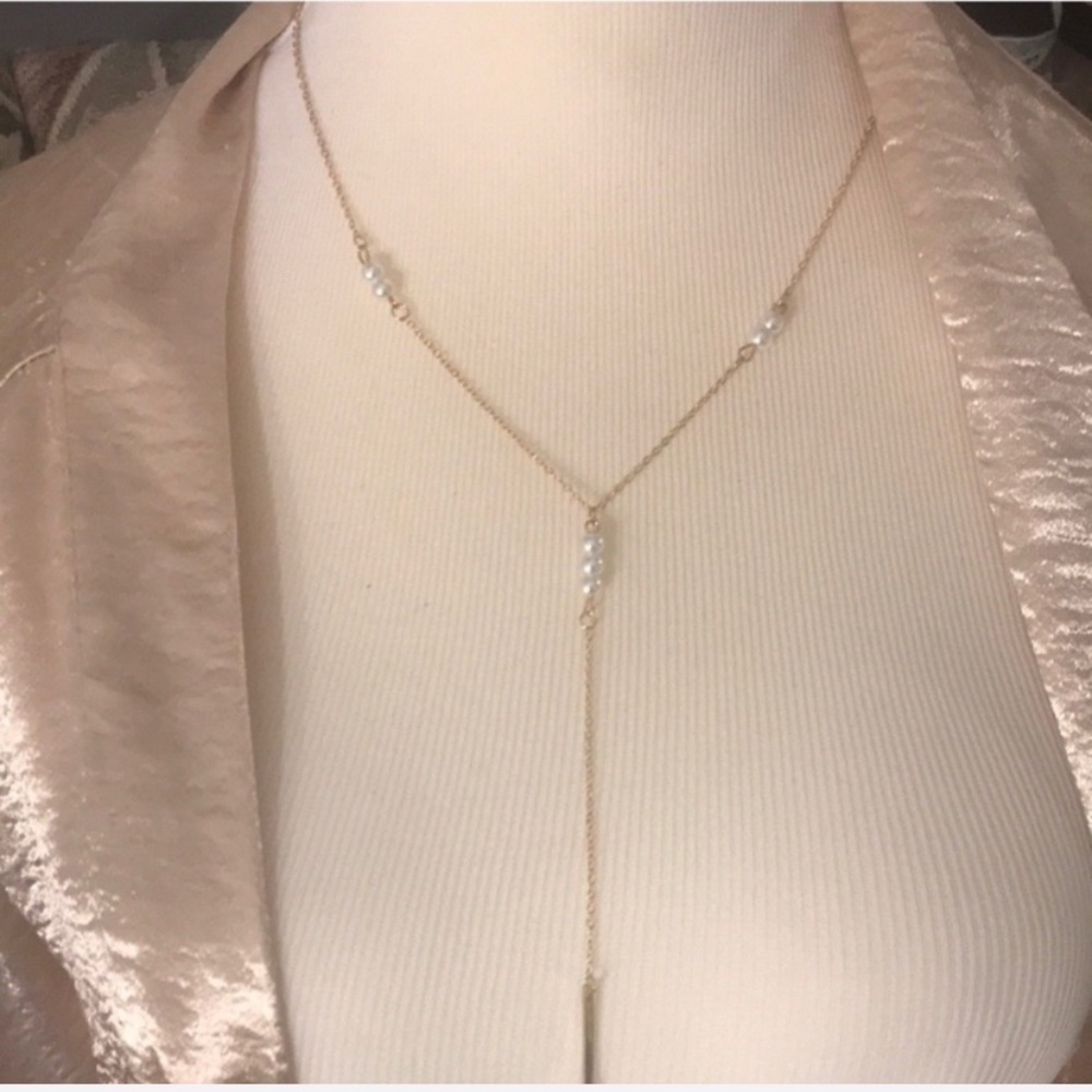 BEST SELLER! Minimalist Gold pearl lariat necklace - Picture 4 of 5
